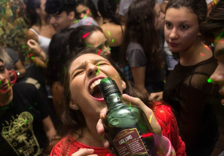 How to Stop Drinking in Your 20s: The Ultimate Guide