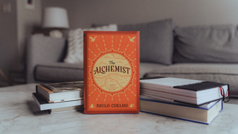 5 Reasons to Read The Alchemist by Paulo Coelho